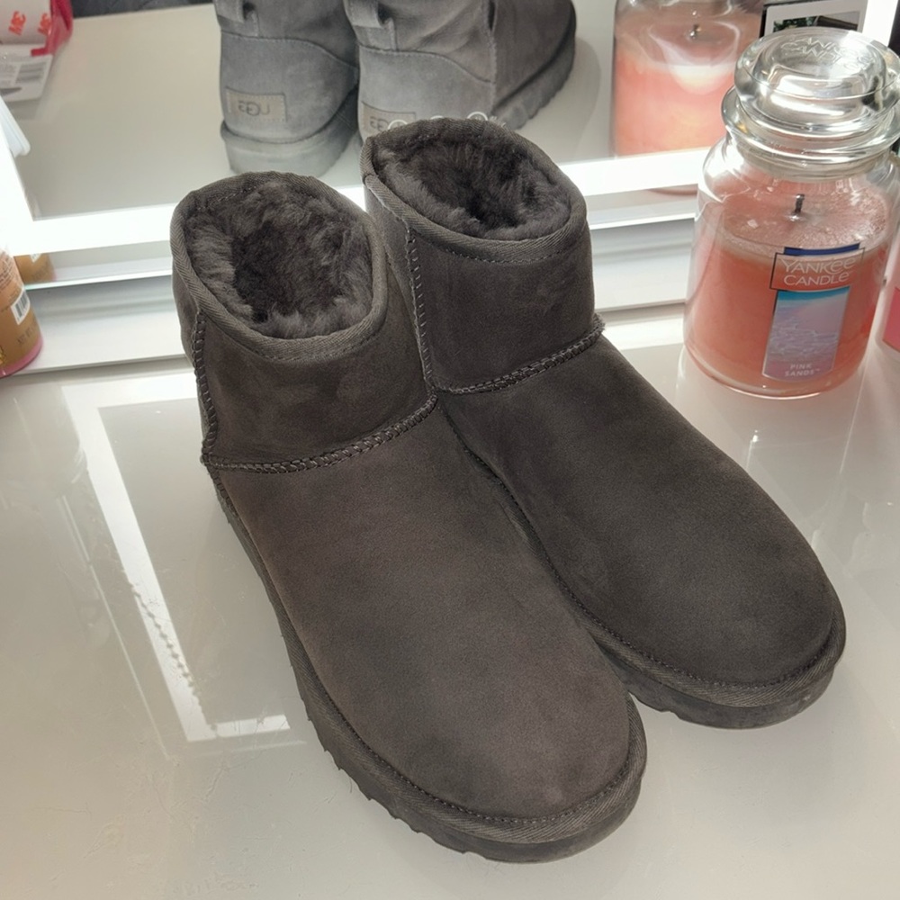 Ugg classic mini grey